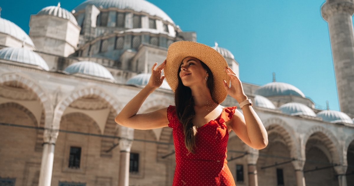Blue Mosque Visitor Information_ Opening Hours, Best Time to Visit & Tips-2